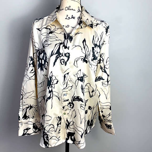 Rachel Zoe Silk Feel Floral Button Up Shirt - Picture 1 of 9